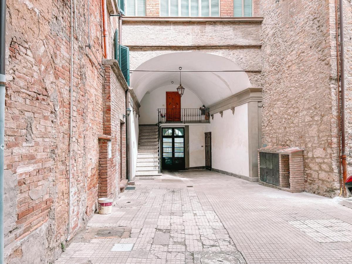 Appartement Attico Il Magnifico Volterra Extérieur photo